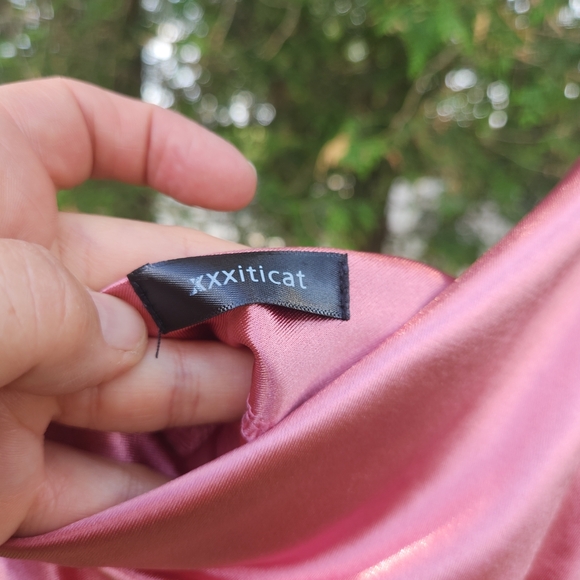 Elegant Pink Slip Dress - Picture 4 of 6